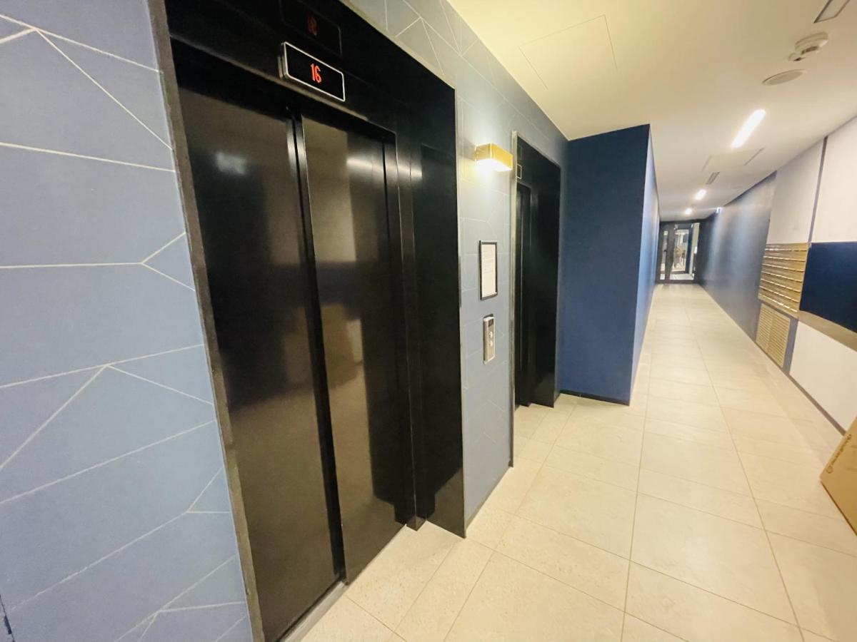 Apartament Arena Gdynia Apartment Екстериор снимка